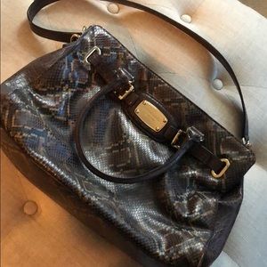 Micheal kors purse💓